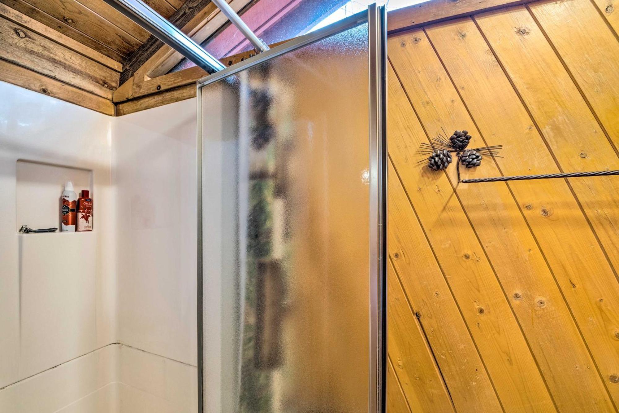 Unique Bear Country Cabin In Ruidoso With Hot Tub! 外观 照片