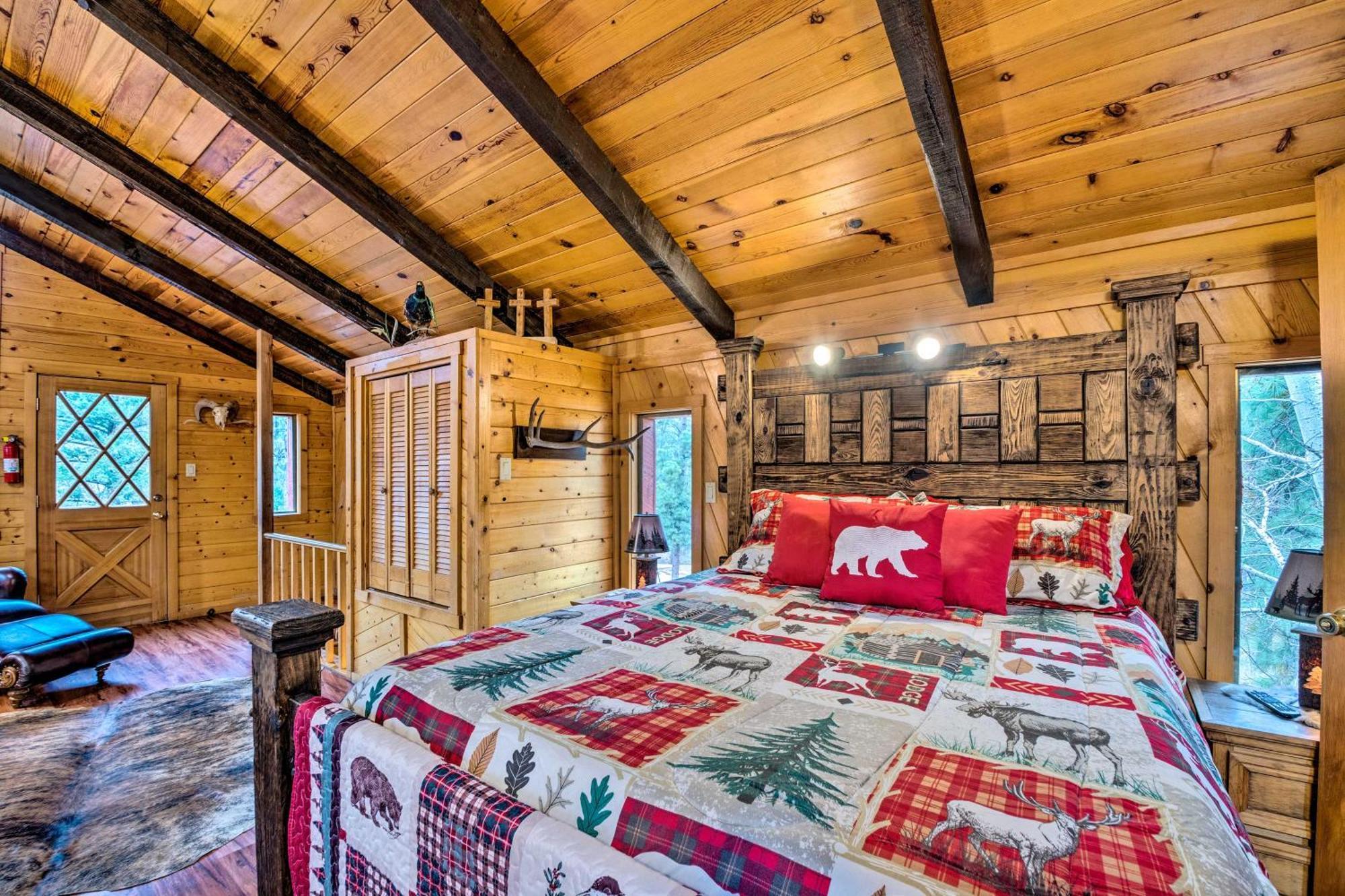 Unique Bear Country Cabin In Ruidoso With Hot Tub! 外观 照片