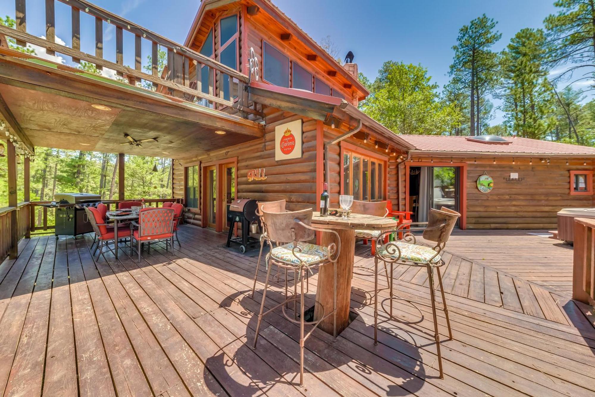 Unique Bear Country Cabin In Ruidoso With Hot Tub! 外观 照片