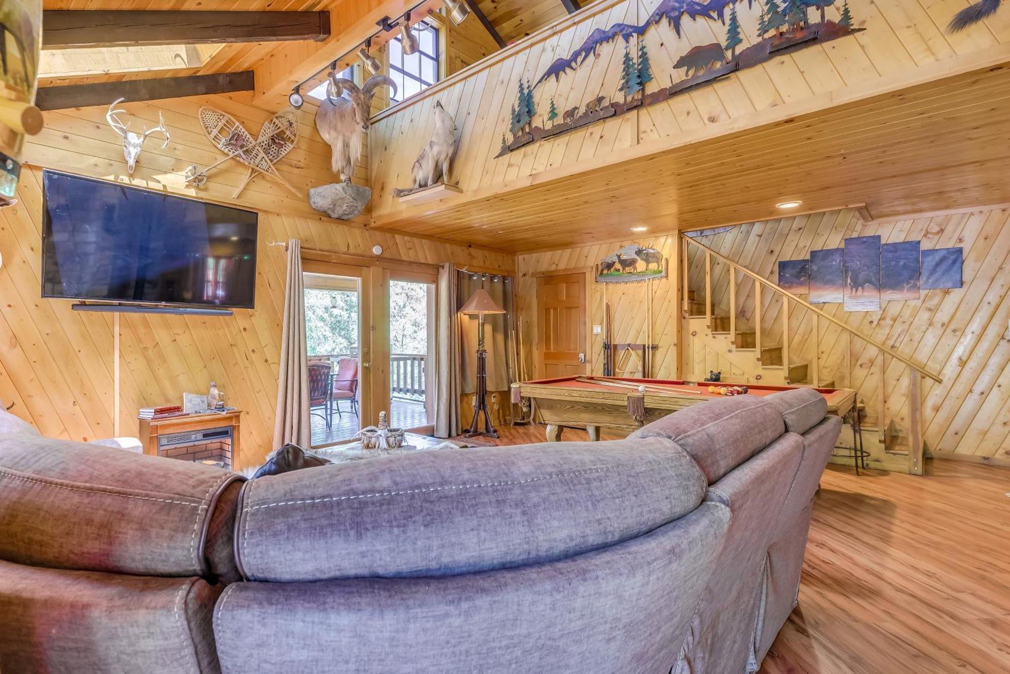 Unique Bear Country Cabin In Ruidoso With Hot Tub! 外观 照片