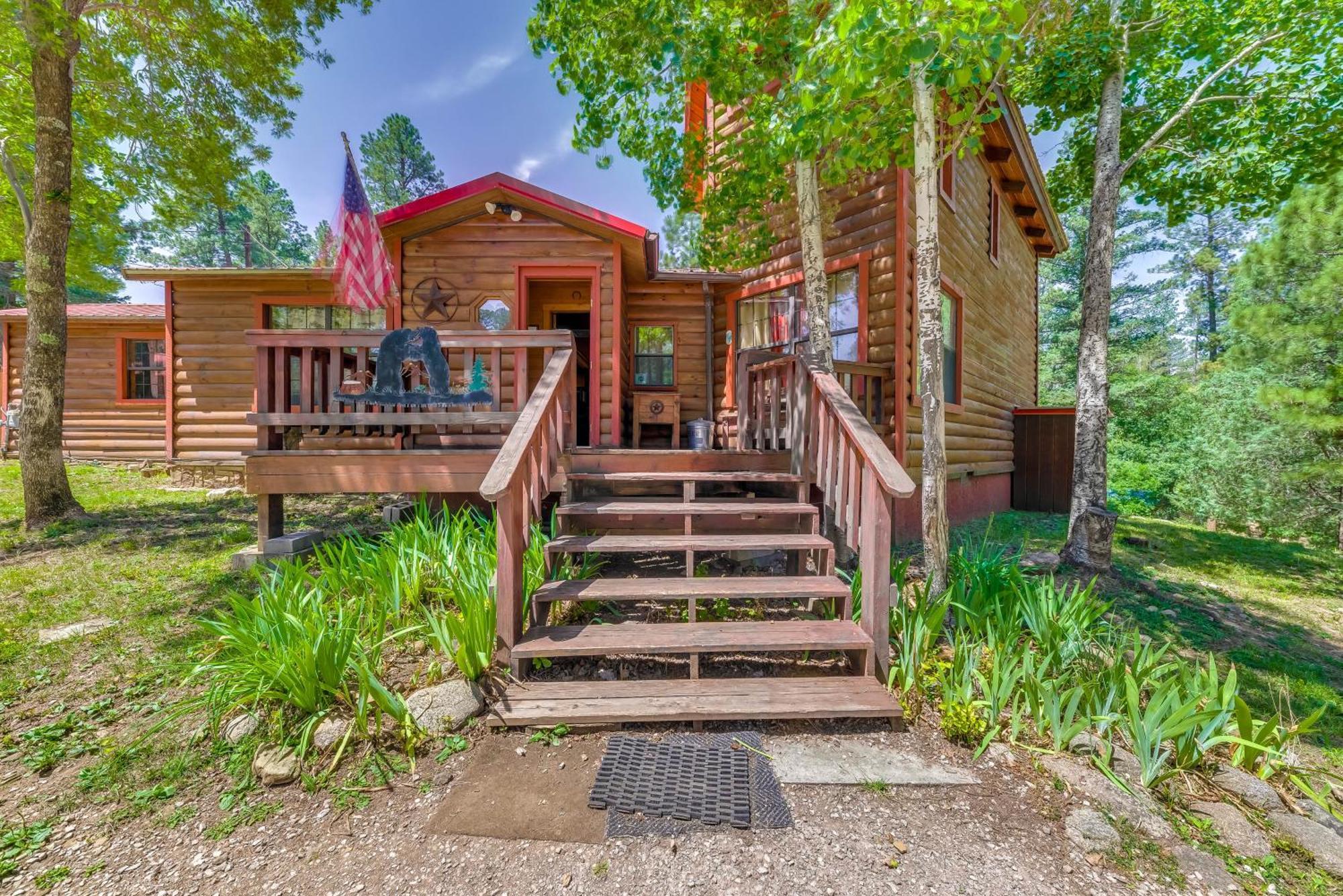 Unique Bear Country Cabin In Ruidoso With Hot Tub! 外观 照片